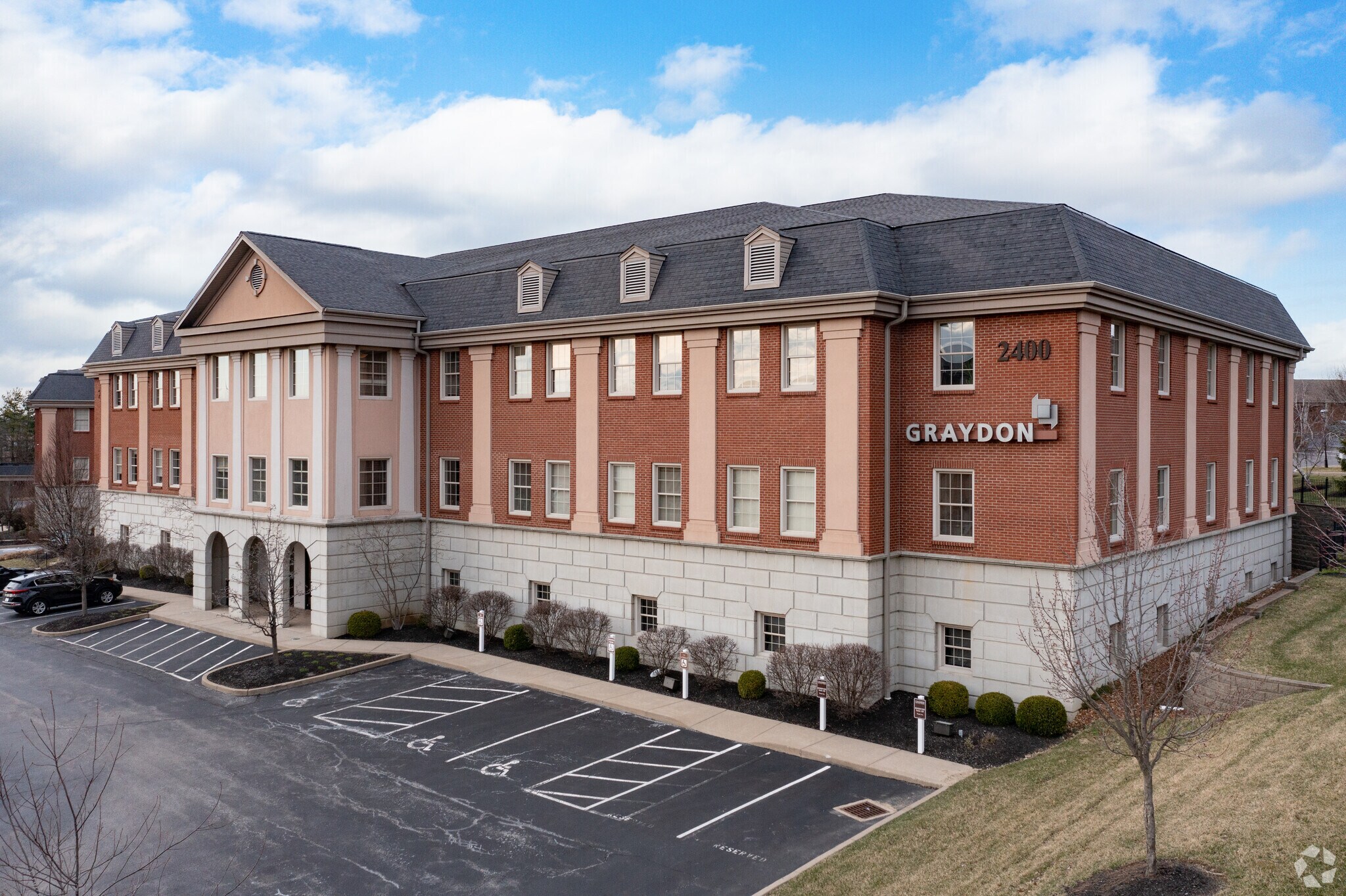 2400 Chamber Center Dr, Fort Mitchell, KY for Rent