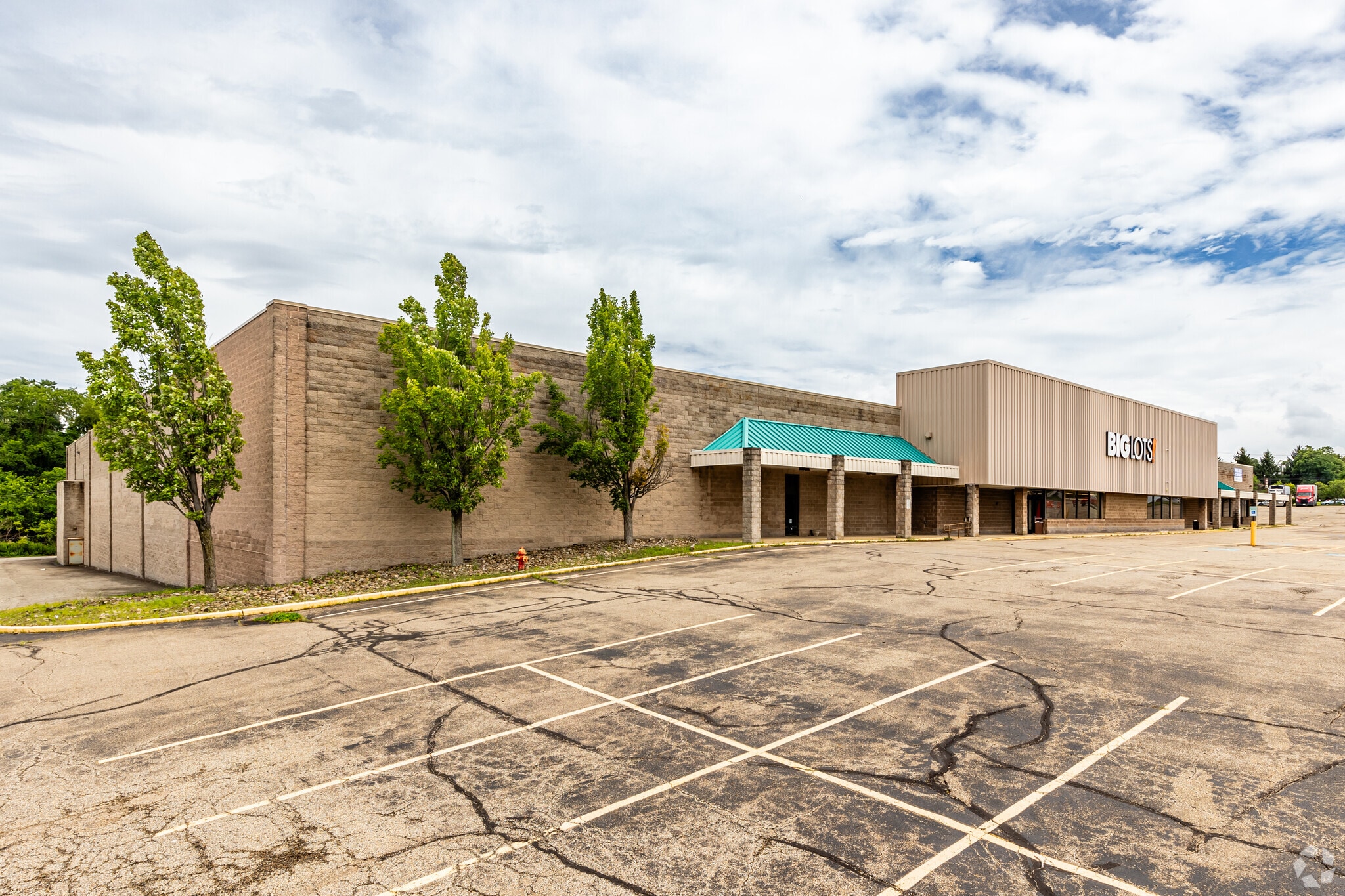 7005 Clairton Rd, West Mifflin, PA for Rent