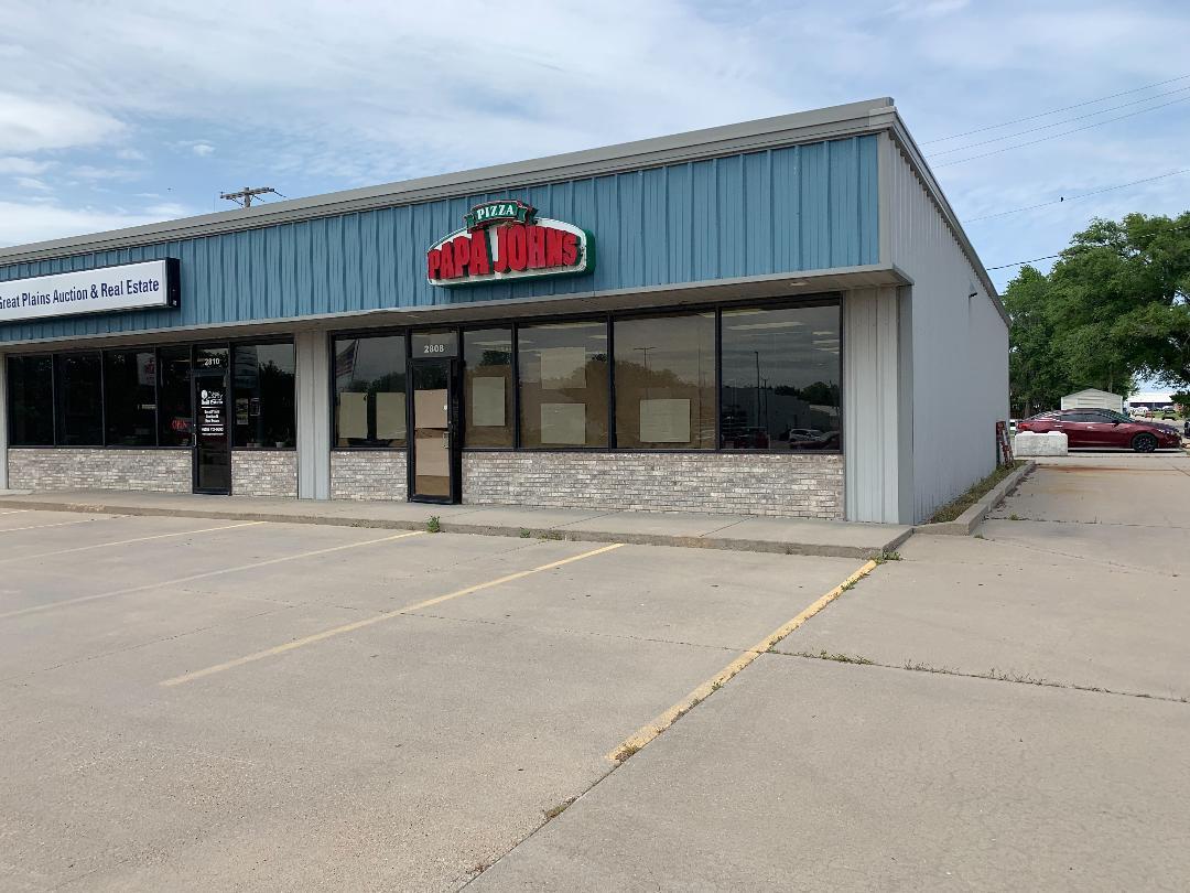 2810 W US Highway 50 Emporia, KS 66801 Retail Property for Lease on