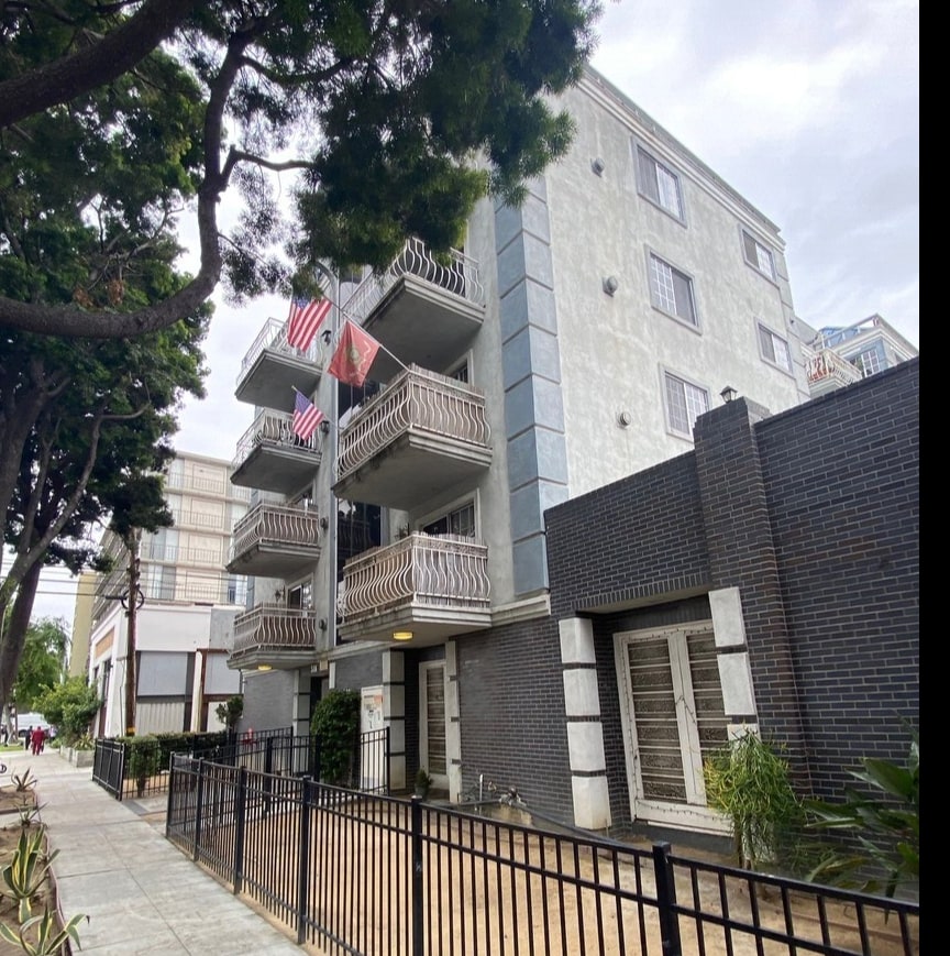 518 E 4th St, Long Beach, CA for Sale