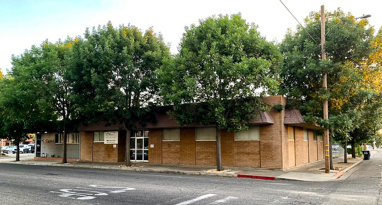 227-229 N West St, Visalia, CA for Rent