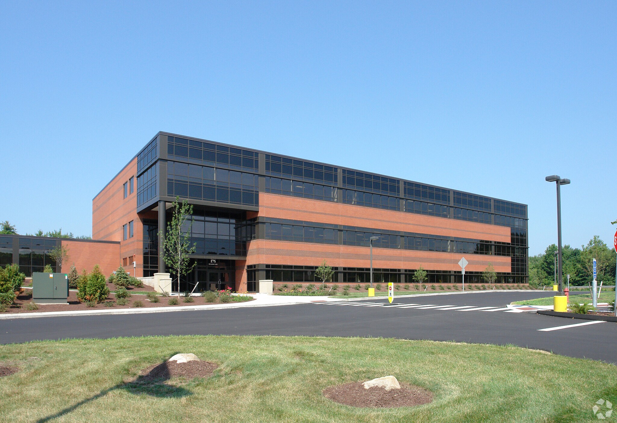 175 Scott Swamp Rd Farmington, CT 06032 Office Property for Lease on
