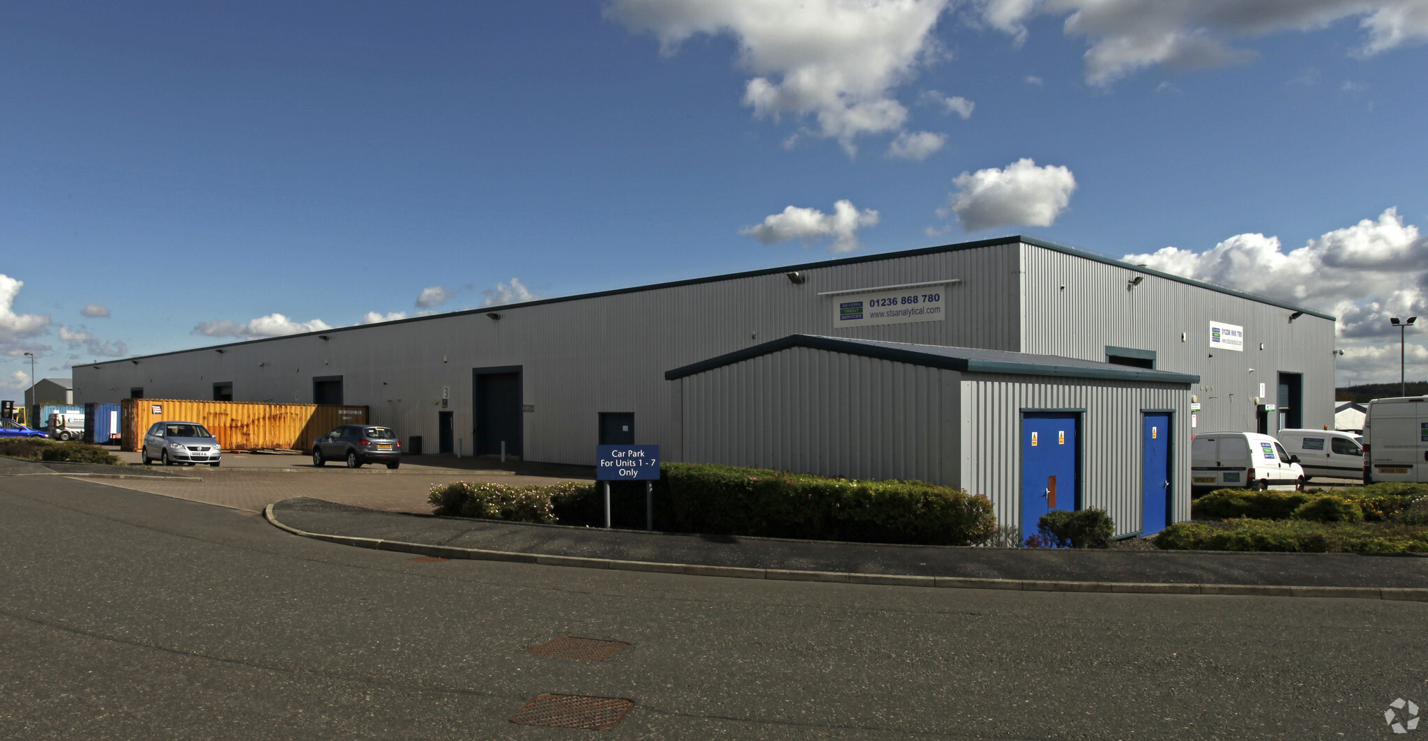 3 Wardpark Rd, Cumbernauld, NLK for Rent