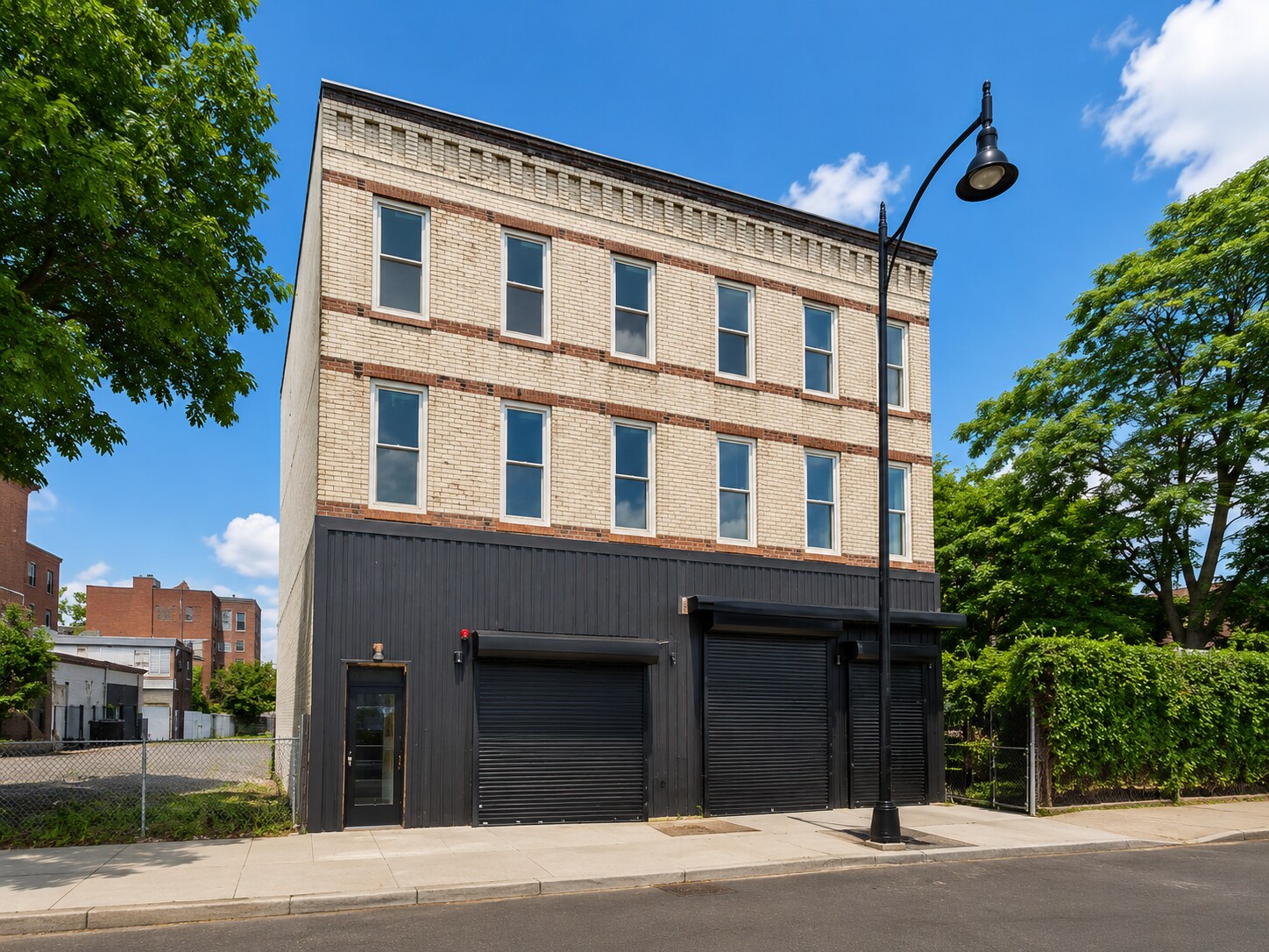 511 Perry St, Trenton, NJ for Sale