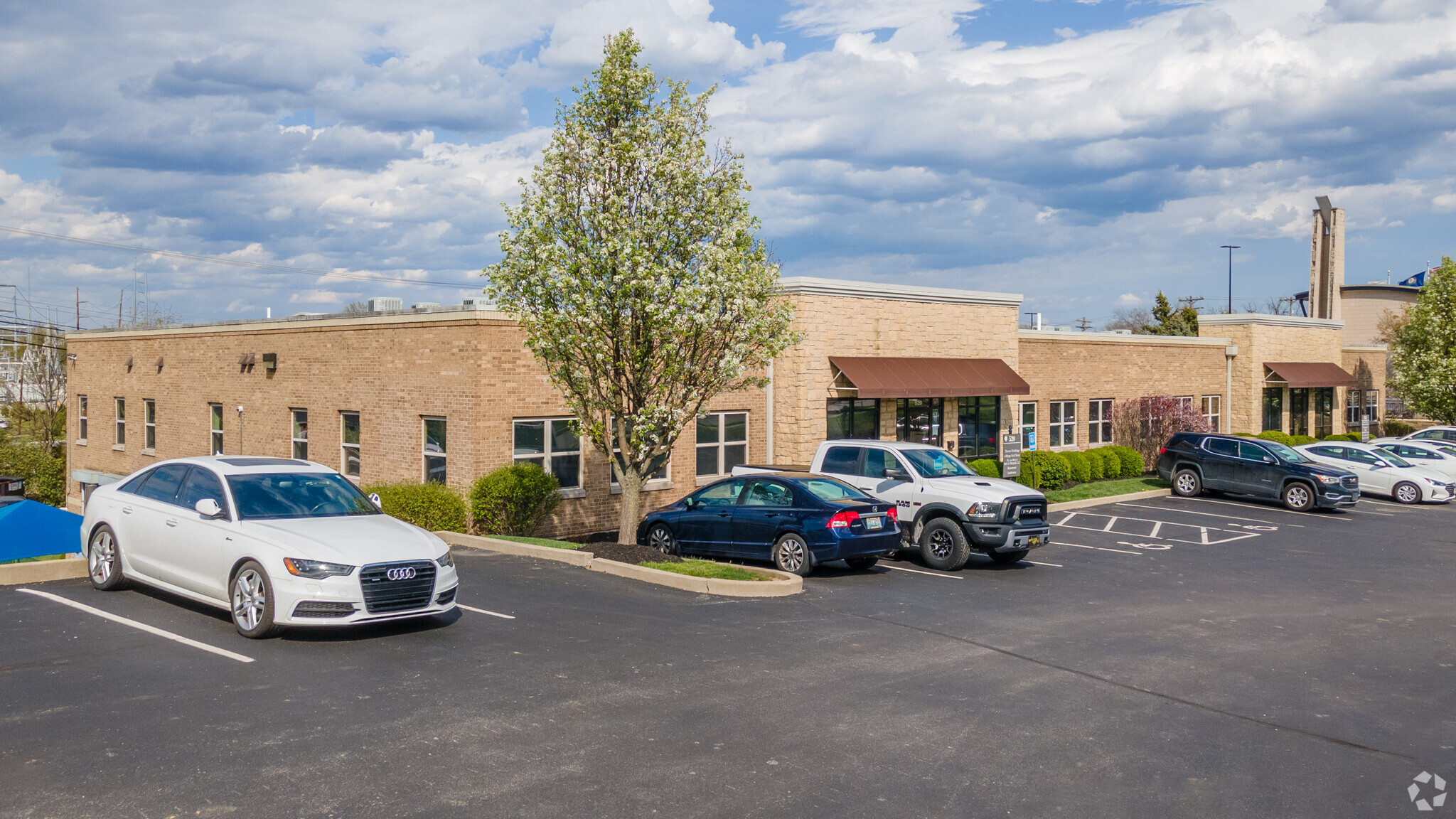 510-520 Graves Ave, Erlanger, KY for Rent