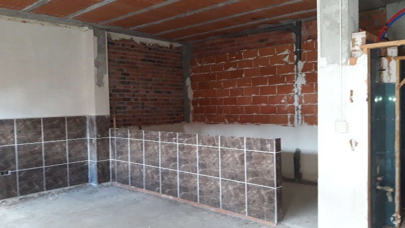 25 Calle Alameda, Cantimpalos, SEG for Rent
