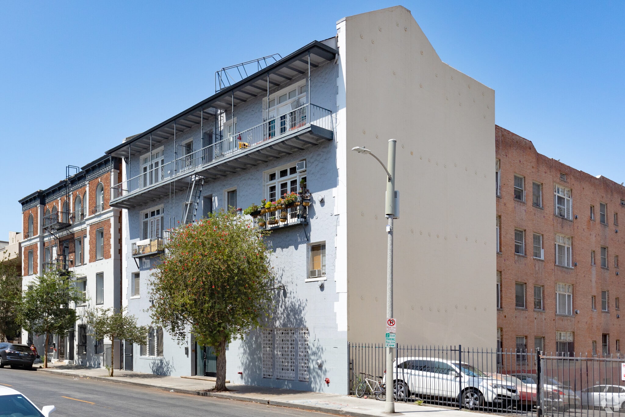 721 S Mariposa Ave, Los Angeles, CA for Sale