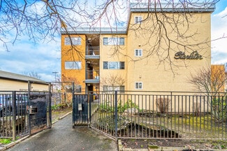 Seattle, WA Apartments - 8708 Rainier Ave S