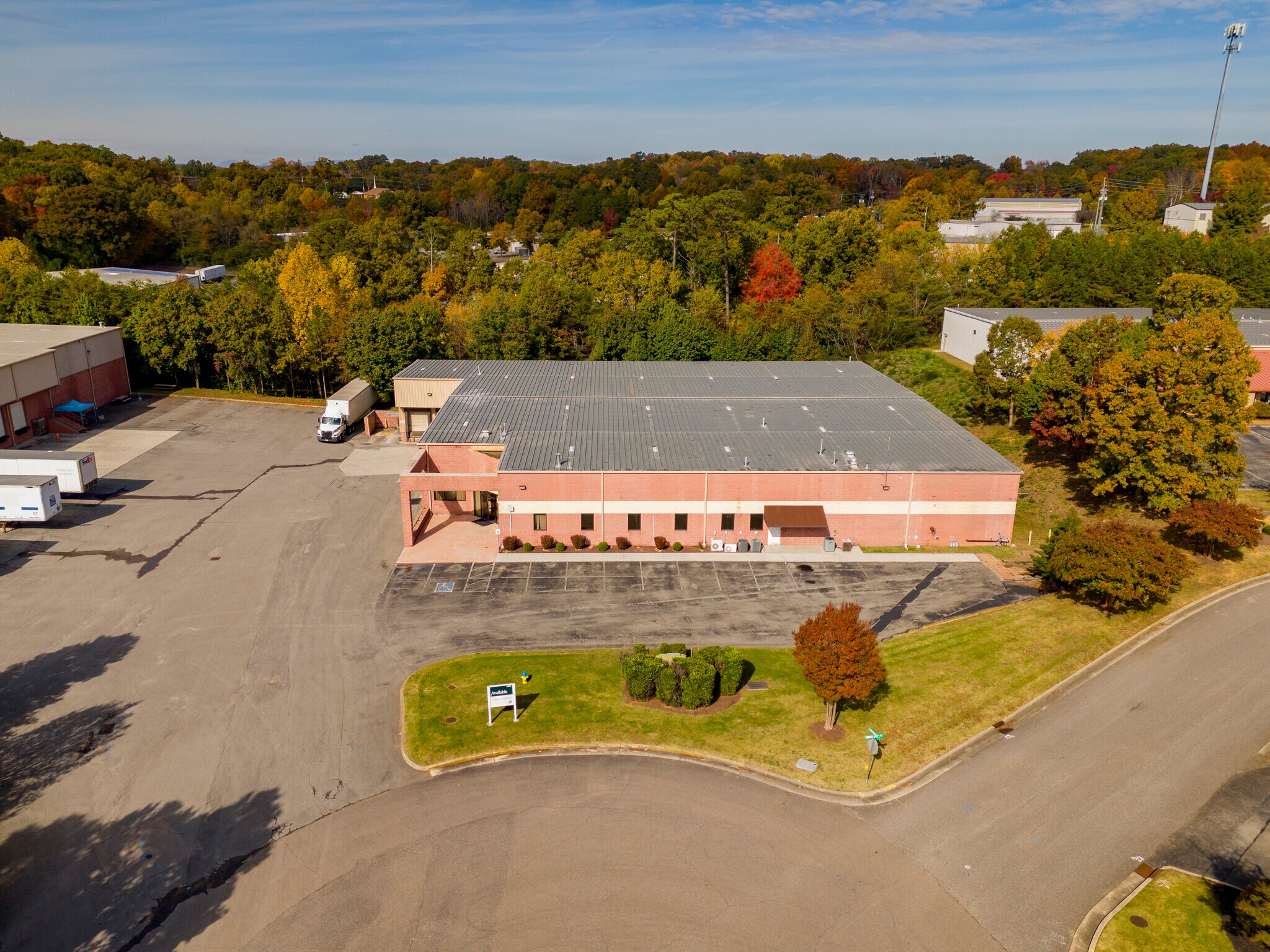 1470 E Weisgarber Rd, Knoxville, TN for Rent