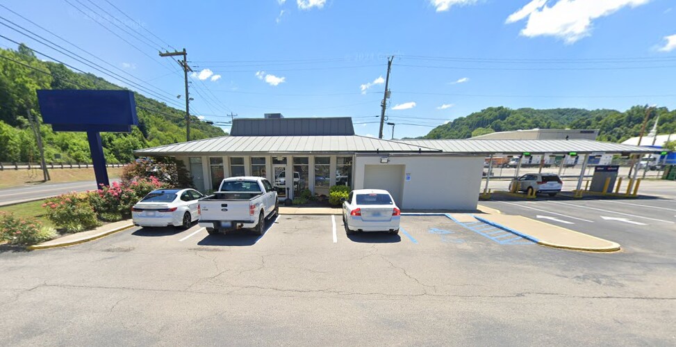 3663 N Mayo Trl, Pikeville, KY for Sale