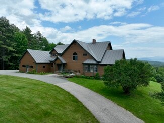 Wells River, VT Hospitality - 487 Stevens Pl