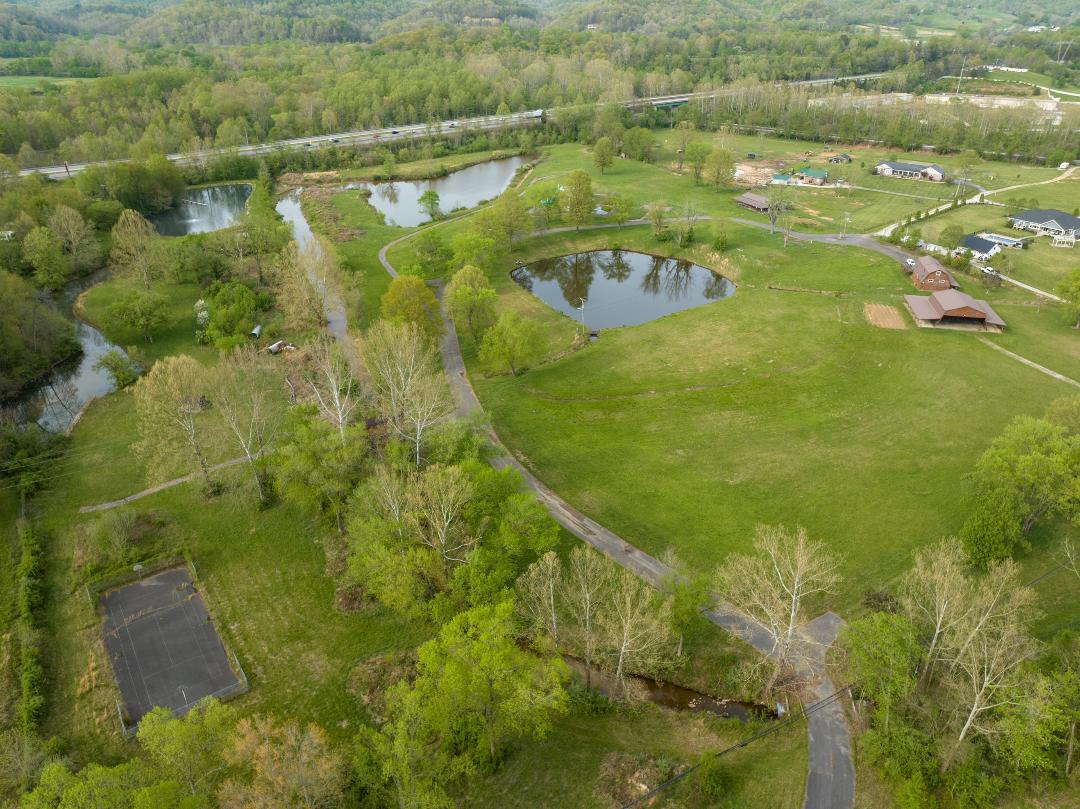 660 Fox Fire Rd, Milton, WV for Sale