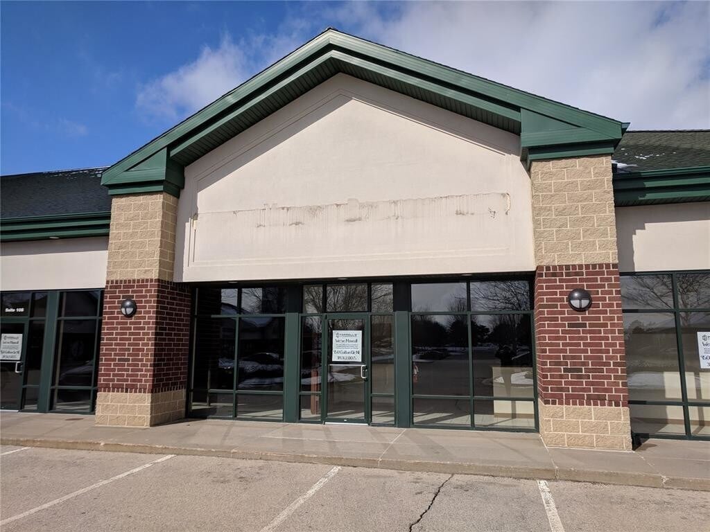 576 Boyson Rd NE, Cedar Rapids, IA for Rent