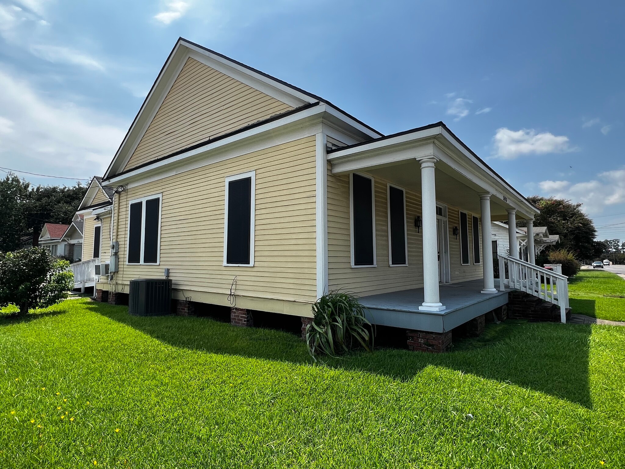 503 W University Ave, Lafayette, LA for Rent
