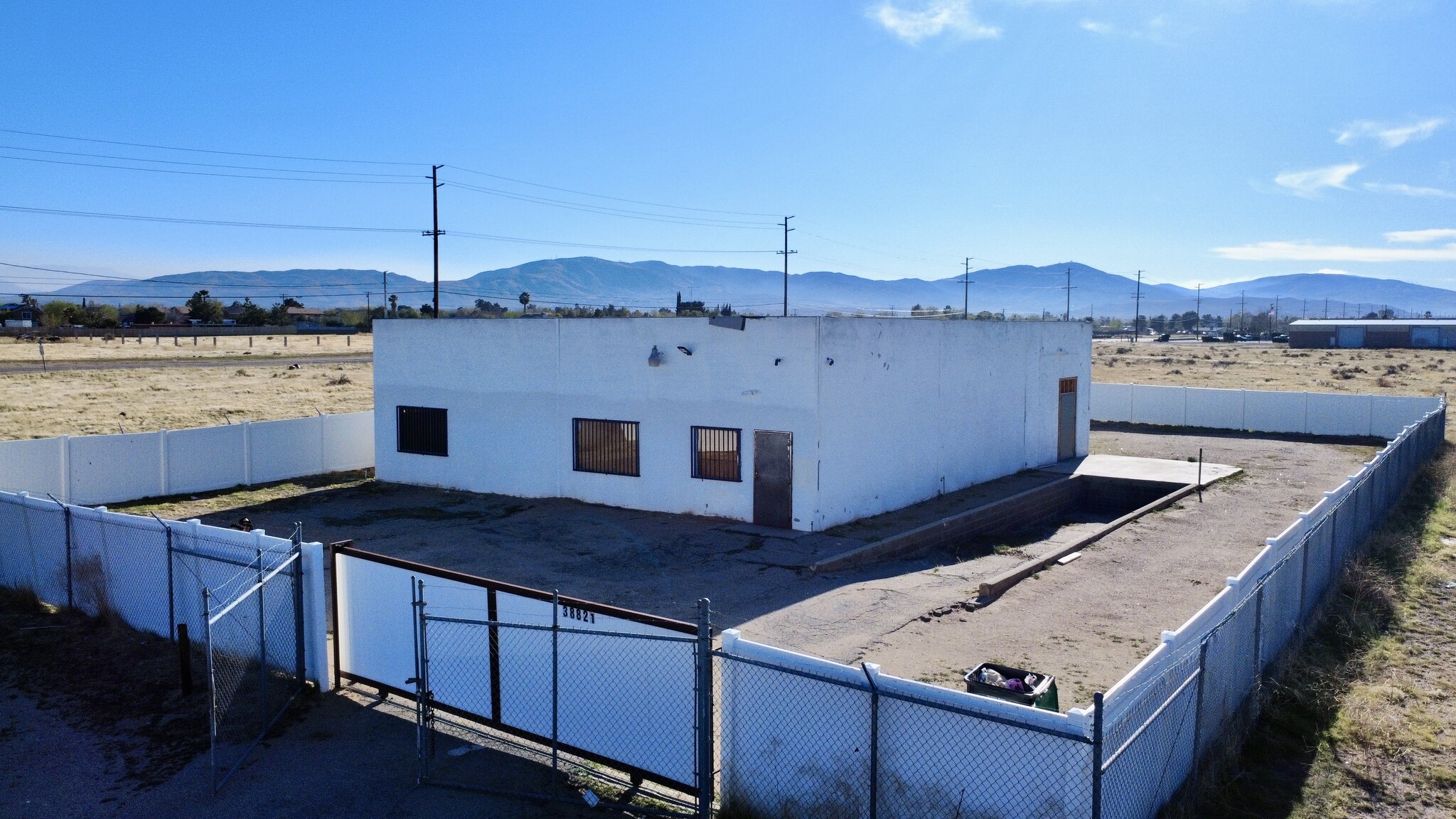 38821 30th St E, Palmdale, CA for Sale