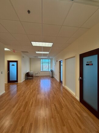Sterling, VA Office/Medical - 46090 Lake Center Plz