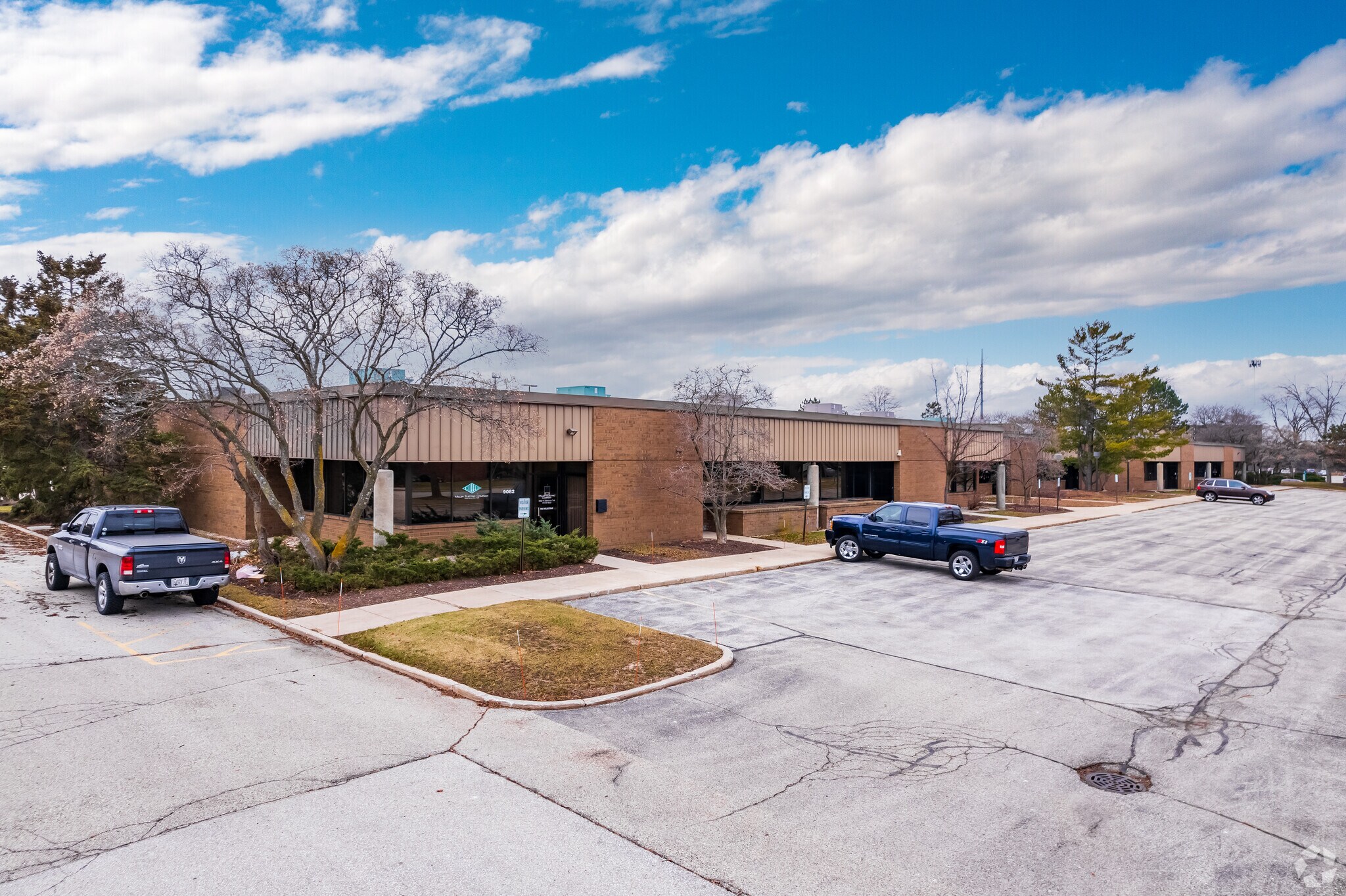 9050-9088 N Deerbrook Trl, Brown Deer, WI for Sale