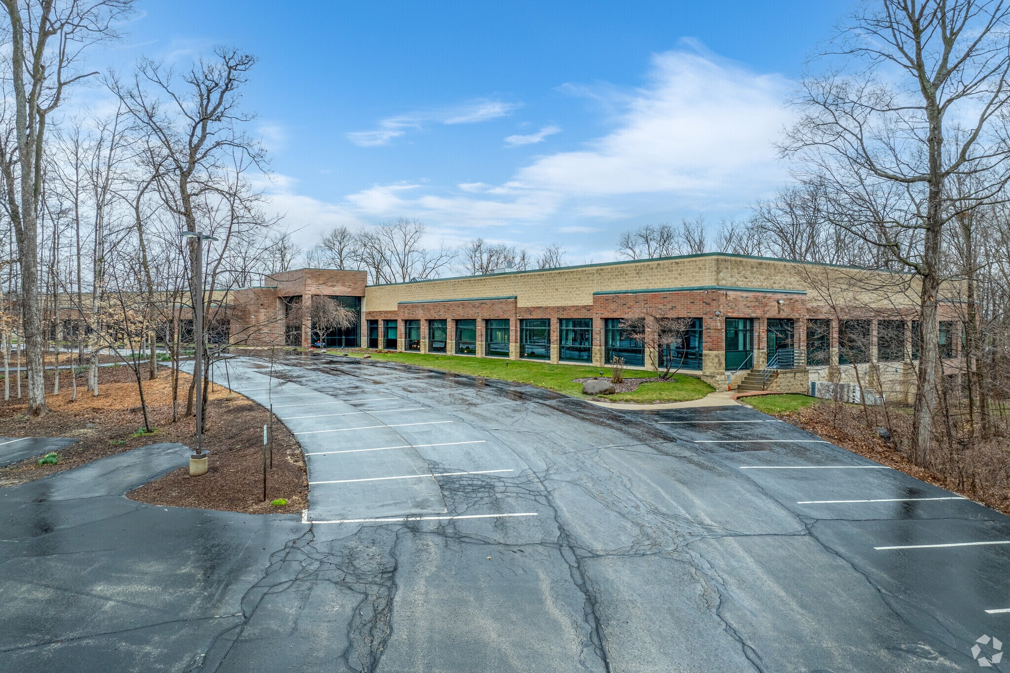 5445 S Westridge Dr, New Berlin, WI for Sale