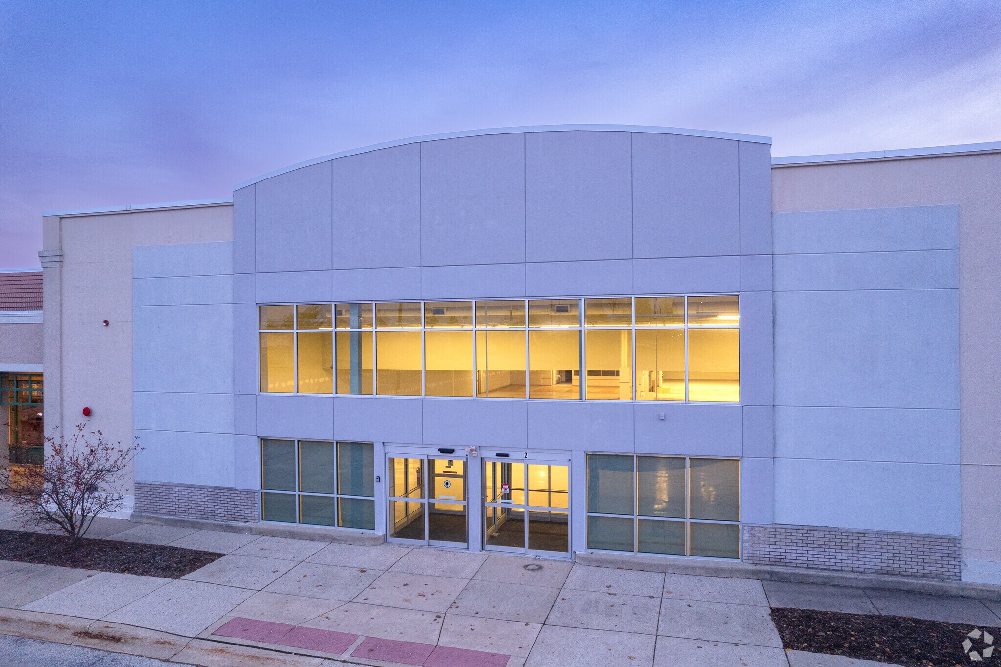 555 E Townline Rd Vernon Hills, IL 60061 Retail Property for Lease on