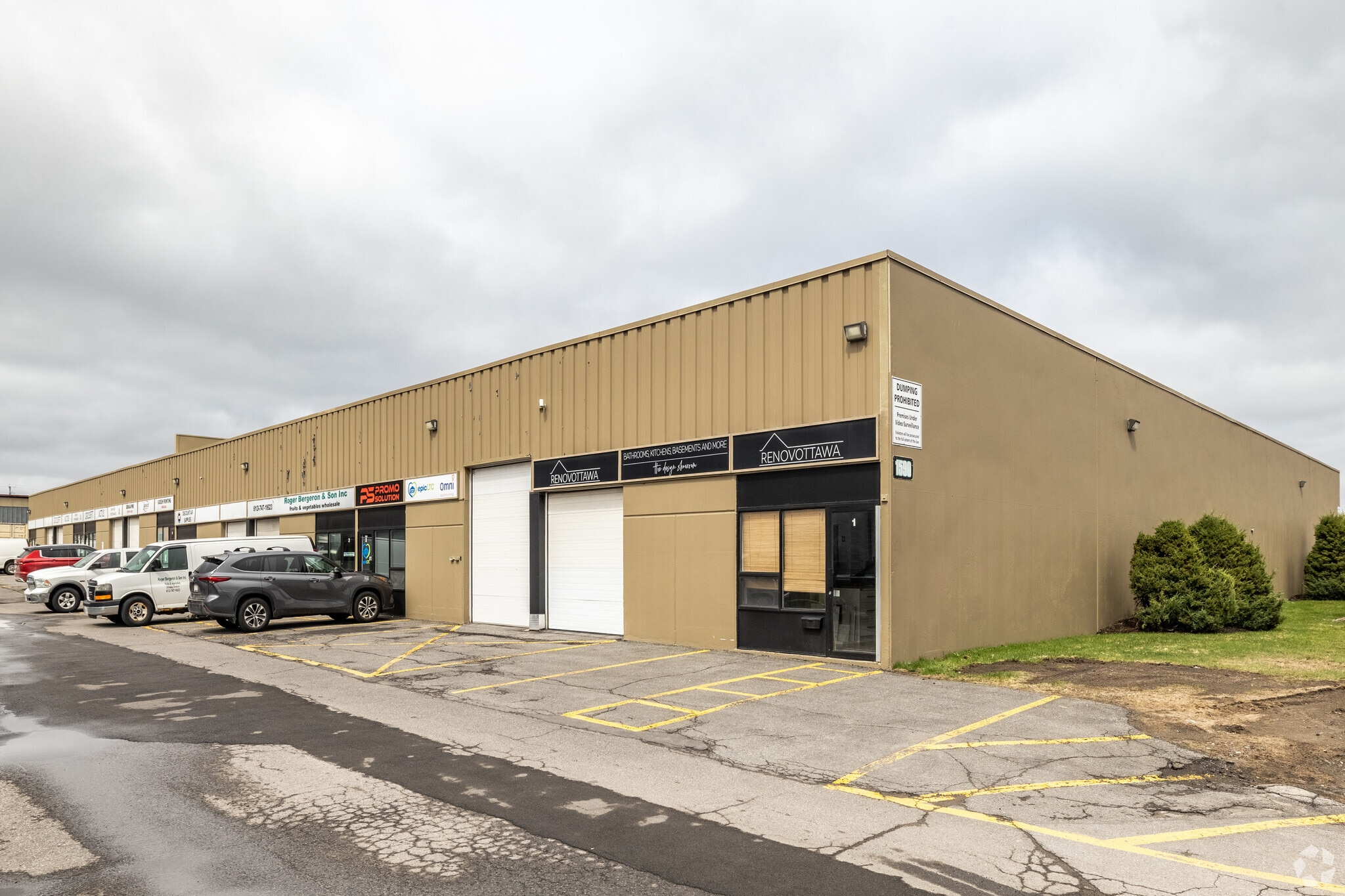 1580-1590 Liverpool Ct, Ottawa, ON for Rent