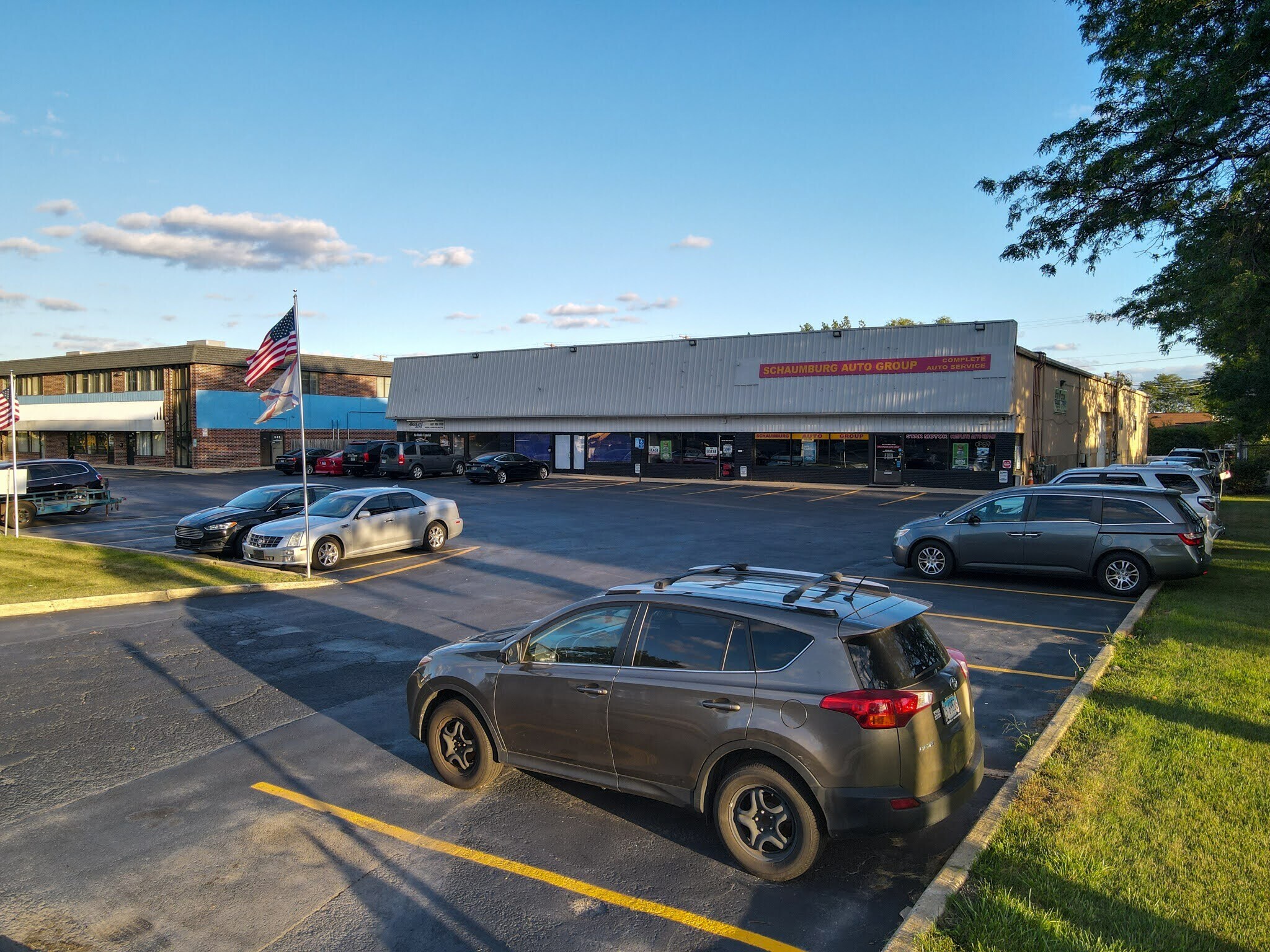 603-617 W Wise Rd, Schaumburg, IL for Rent