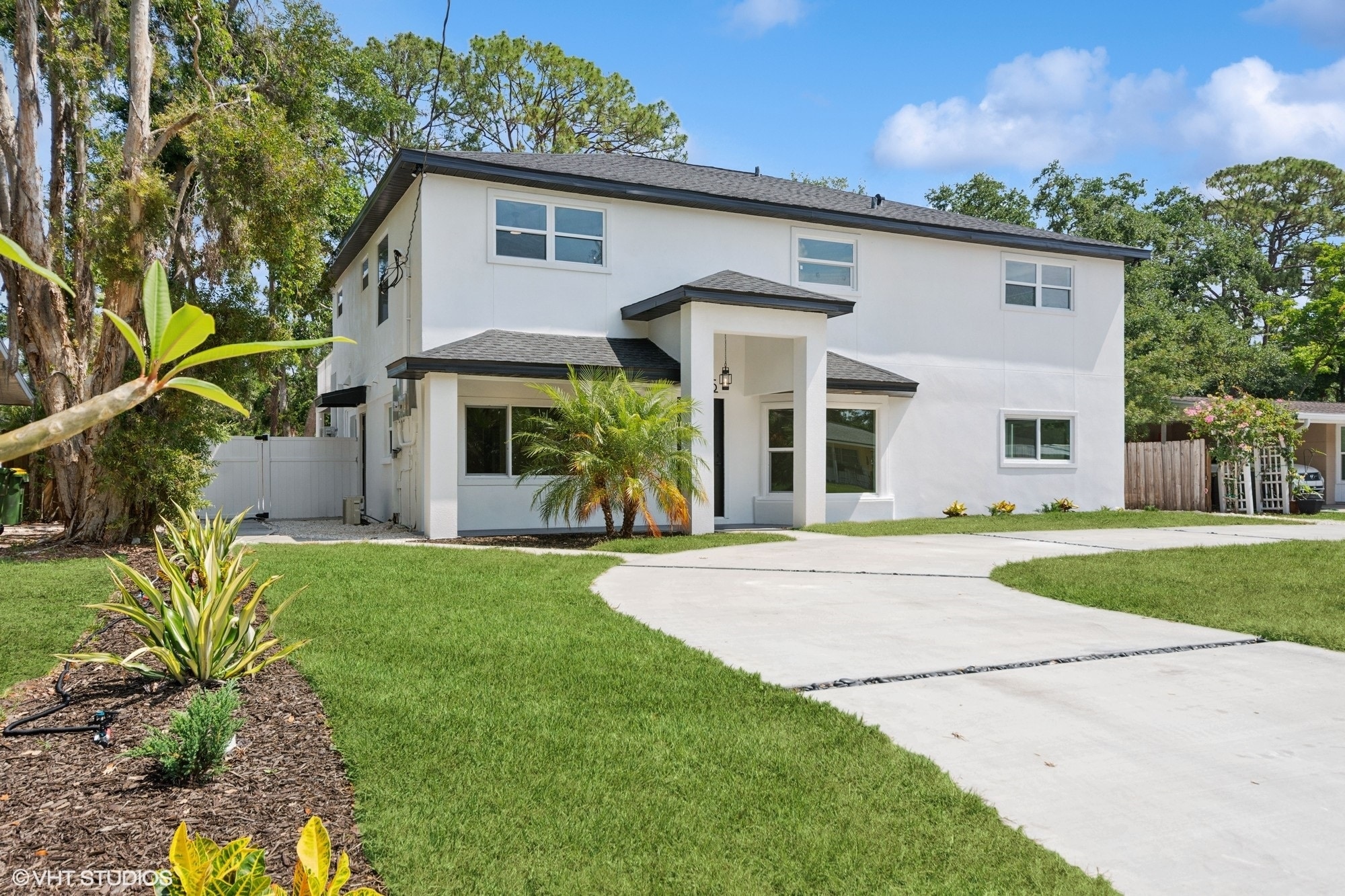 2655 Bay St, Sarasota, FL for Sale