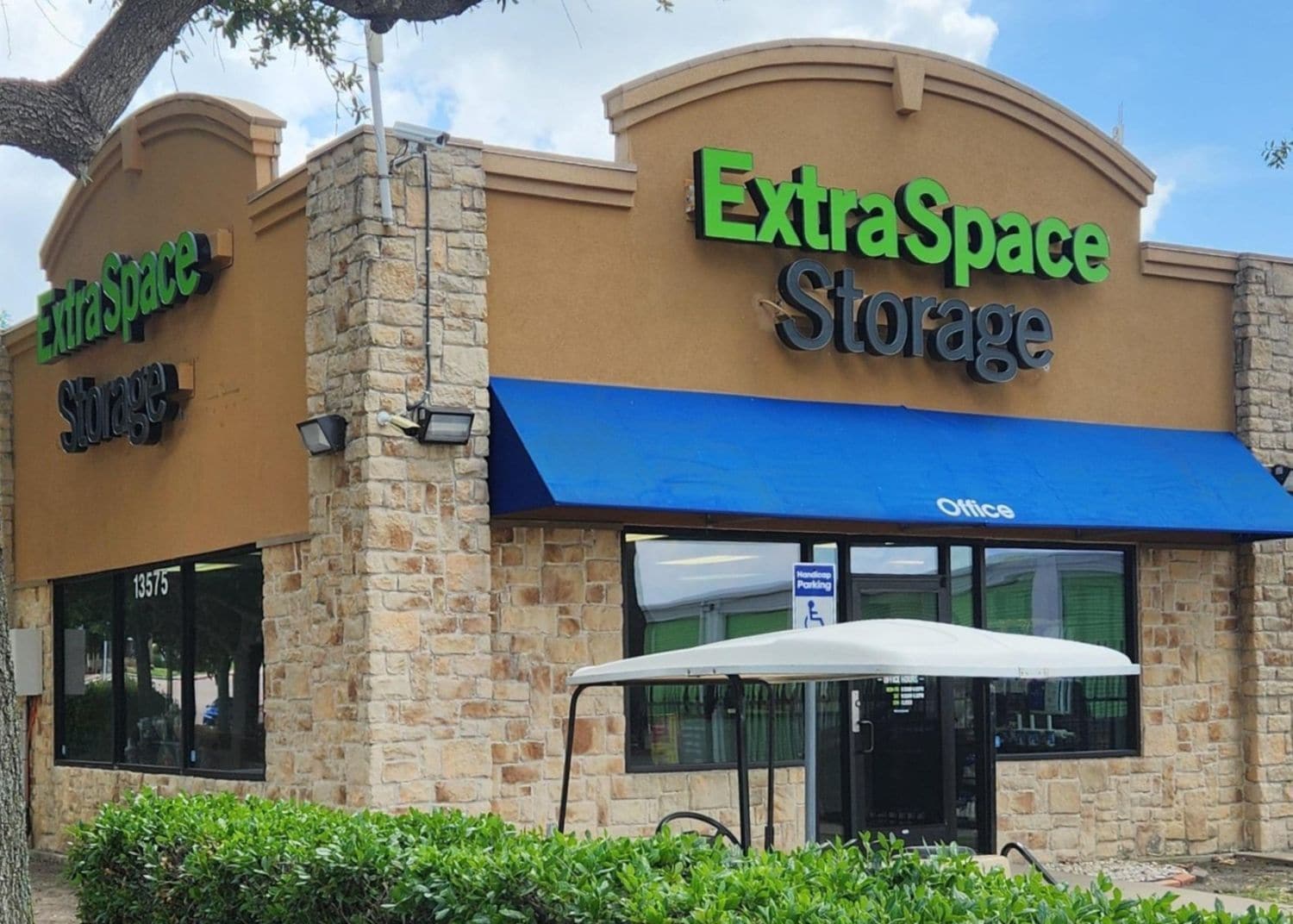 13575 Goldmark Dr, Dallas, TX for Rent