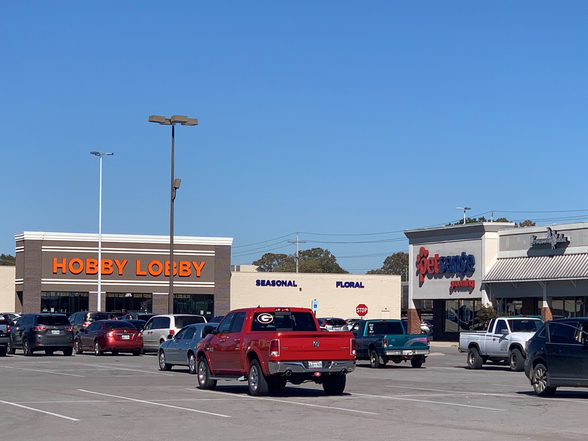 1802 N Jackson St Tullahoma, TN 37388 Shopping Center Property for