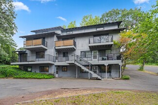 Hood River, OR Apartments - 9 N 20th St