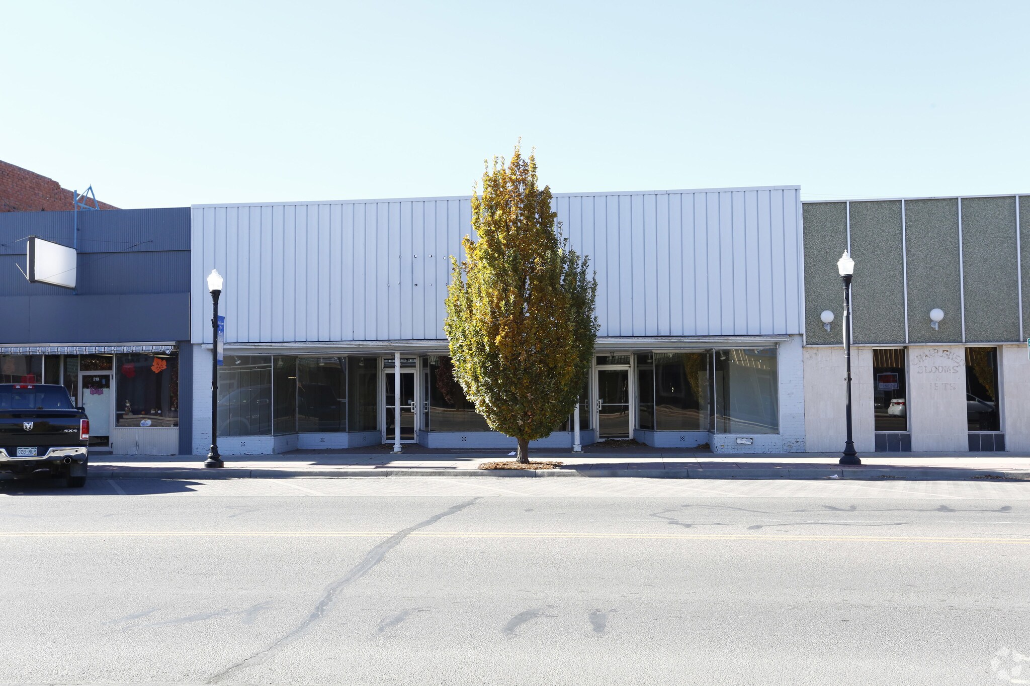 321 Main St, Fort Morgan, CO for Sale