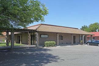 Oakdale, CA Office - 190-250 S Oak Ave