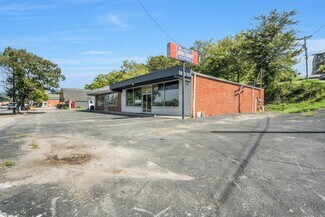 207 and 211 N Riverside Dr