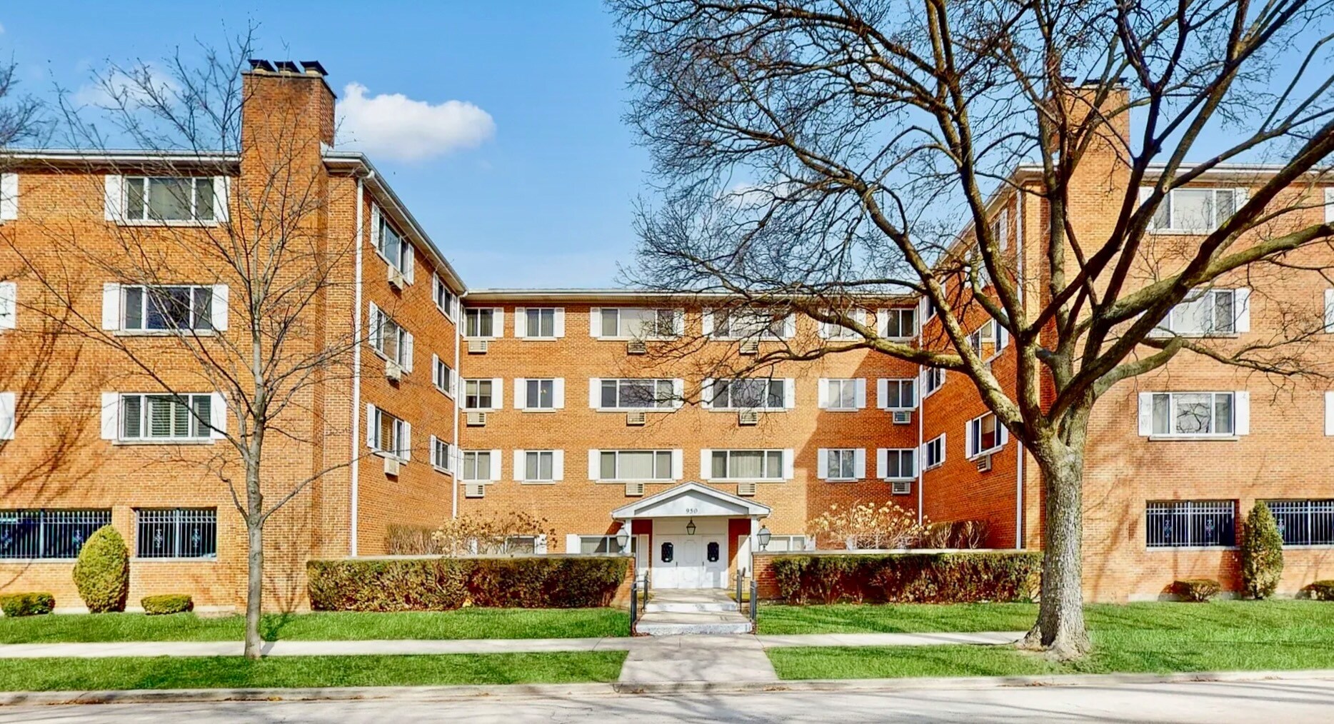 950 Washington Blvd, Oak Park, IL for Sale
