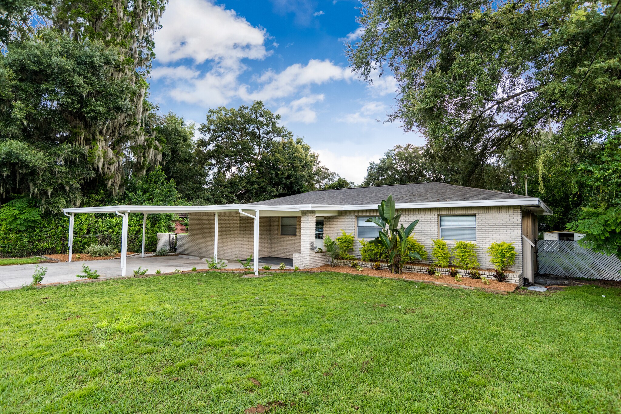304 McLean Dr Brandon, FL 33510 Specialty Property for Sale on