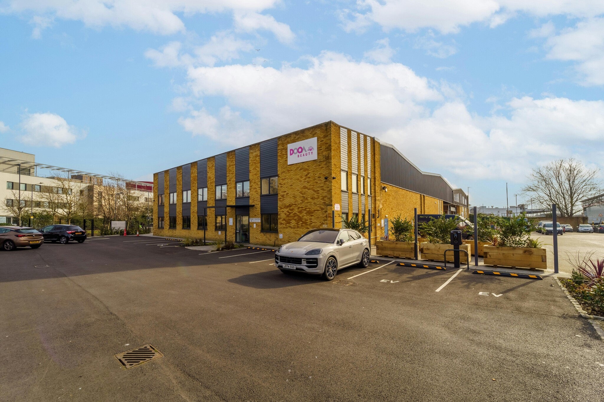 2-4 Cumberland Ave, London, LND for Rent