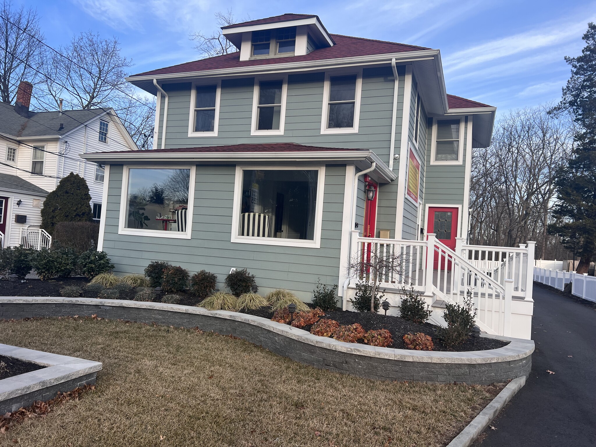 735 Broad St, Shrewsbury, NJ for Sale