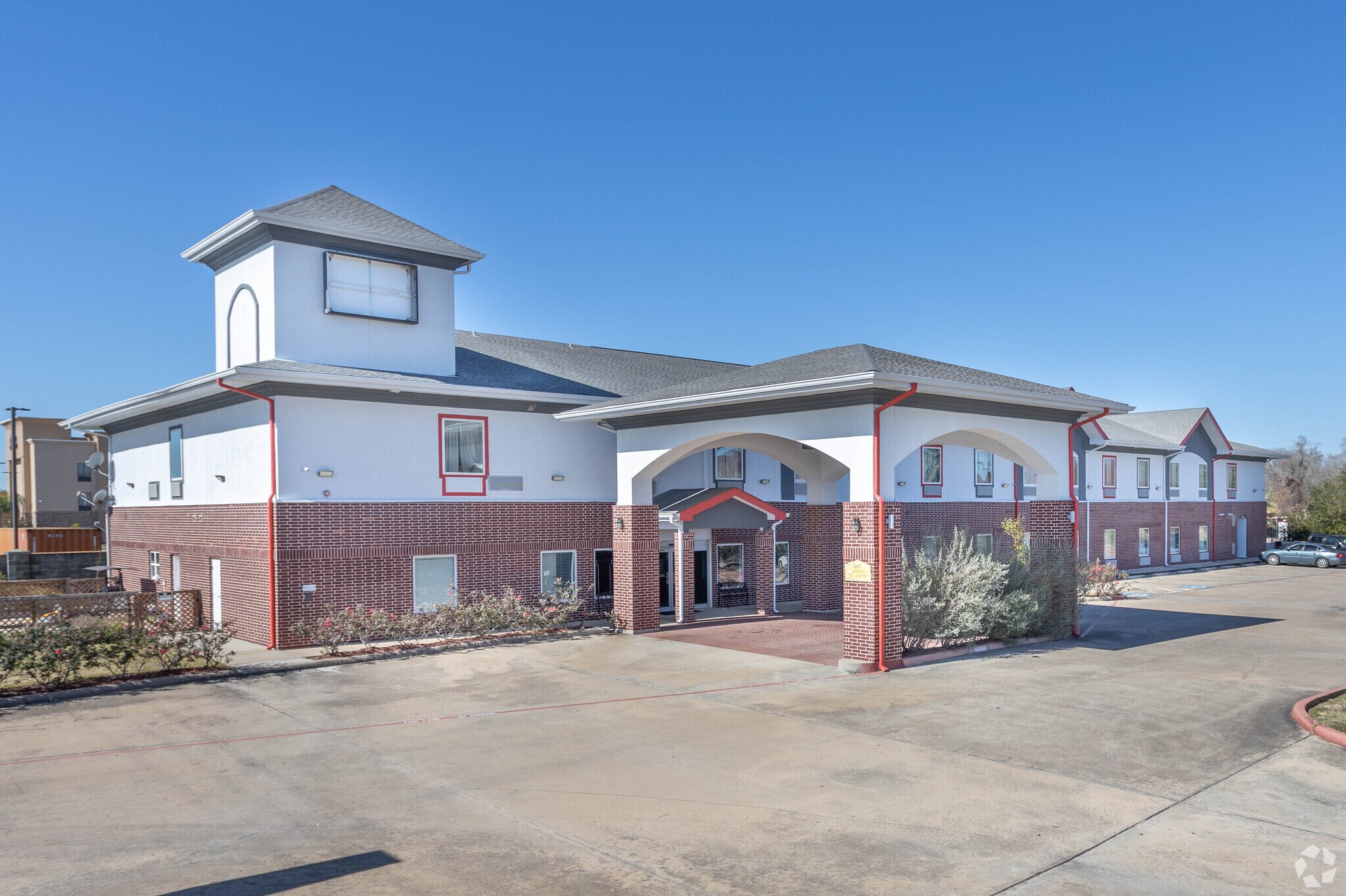 1007 Highway 332, Clute, TX for Sale