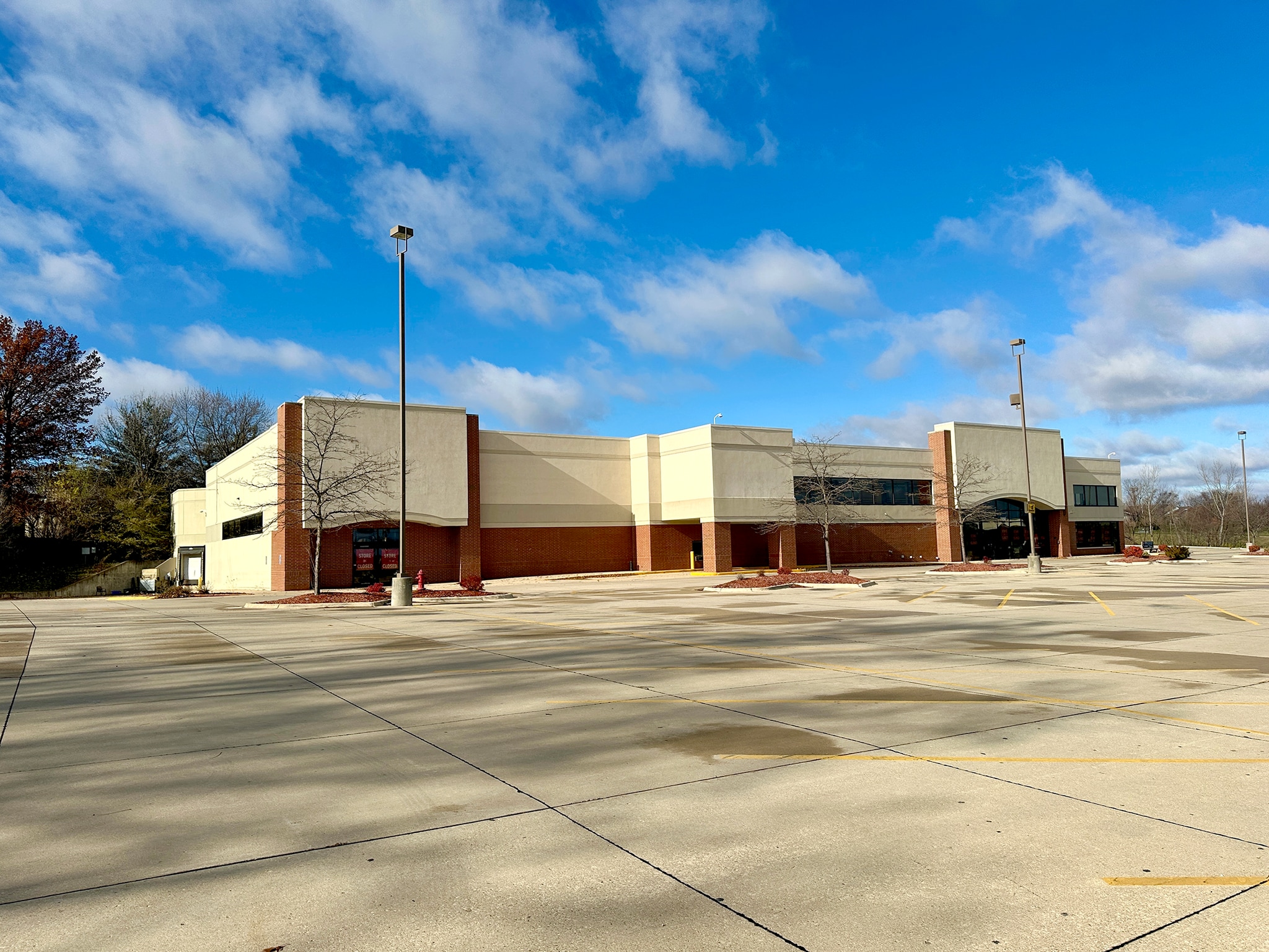 2181 Logan Ave, Waterloo, IA for Sale