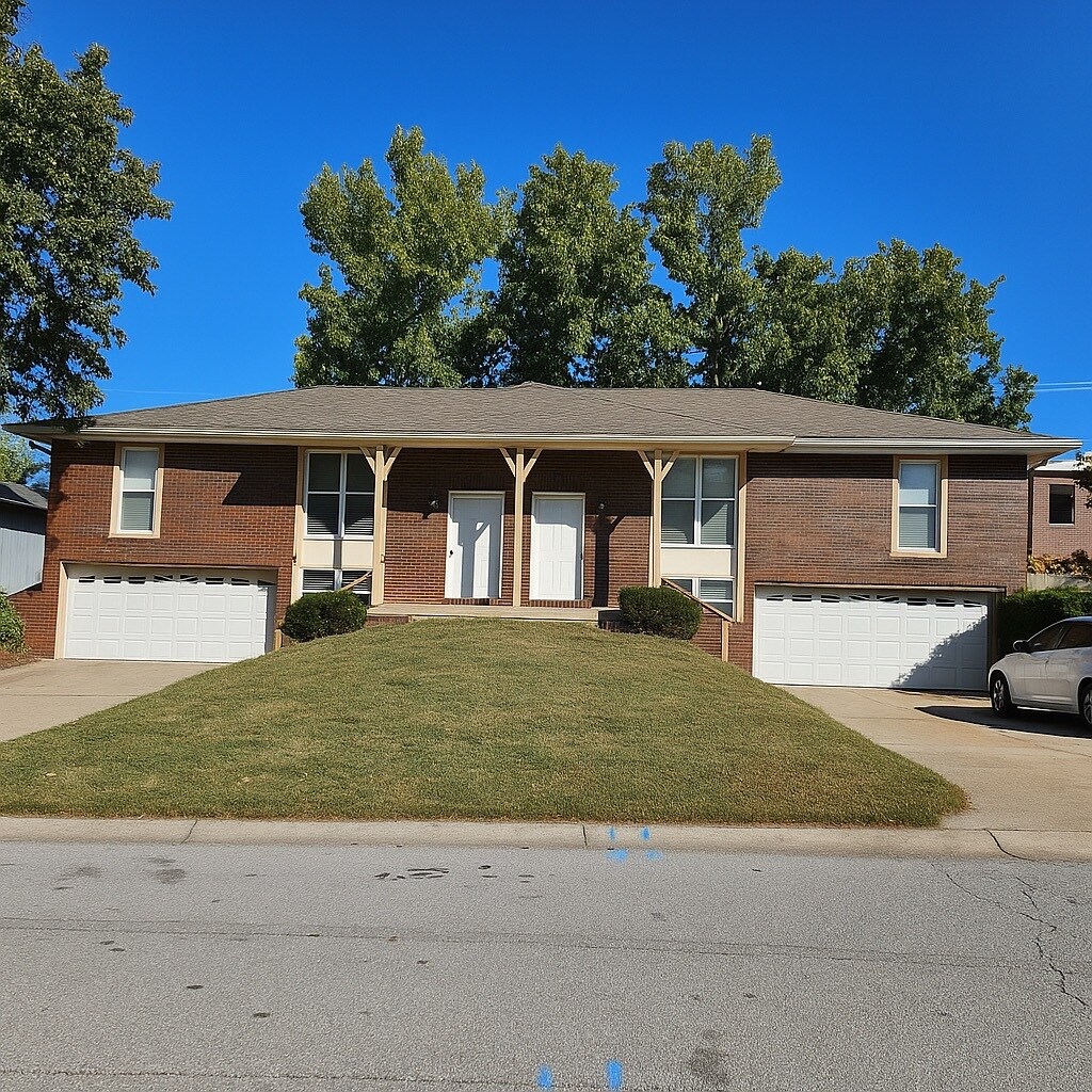 , Blue Springs, MO for Sale