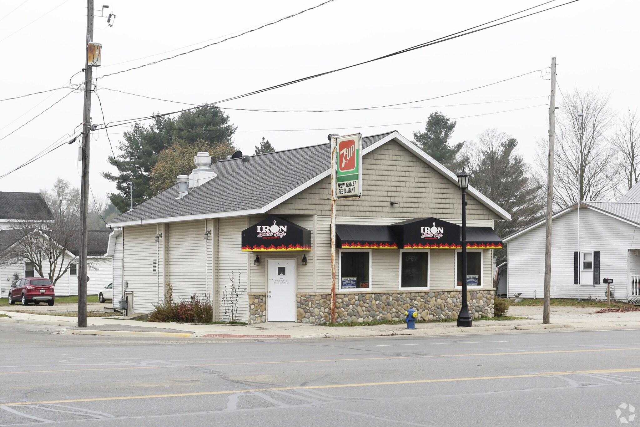 201 W 7th St, Evart, MI for Sale