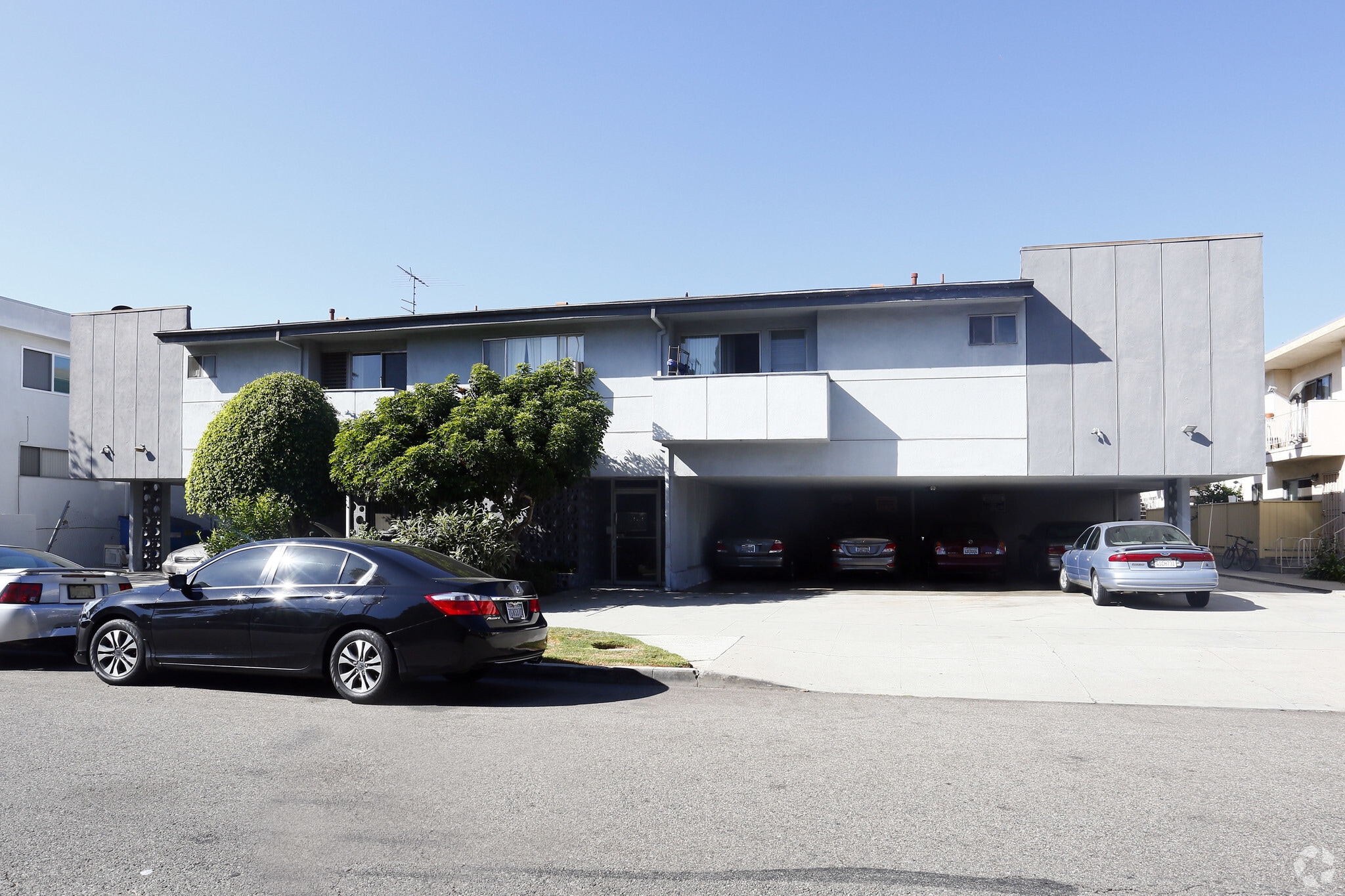 3525 Jasmine Ave, Los Angeles, CA for Sale