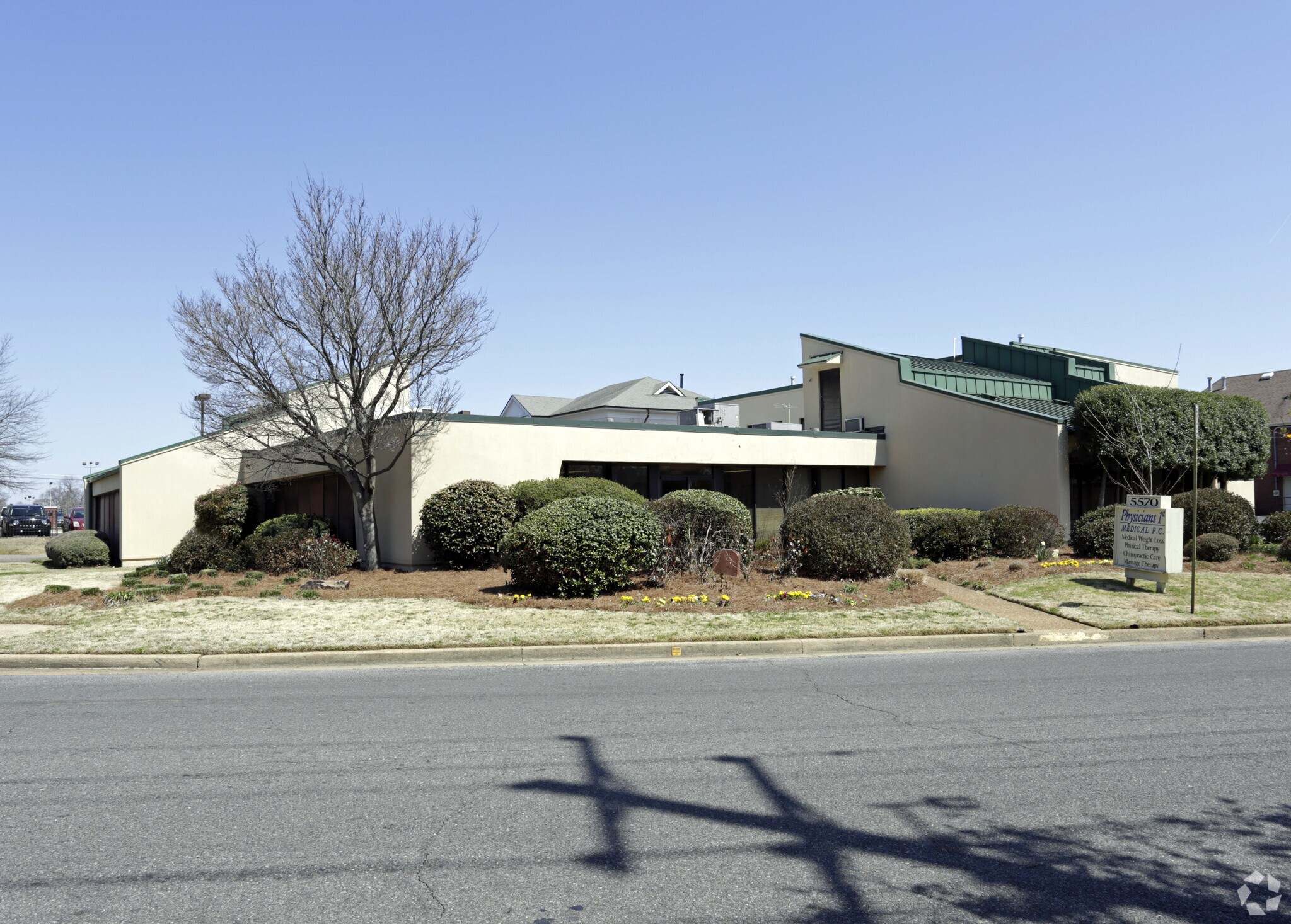 5570 Murray Ave, Memphis, TN for Sale