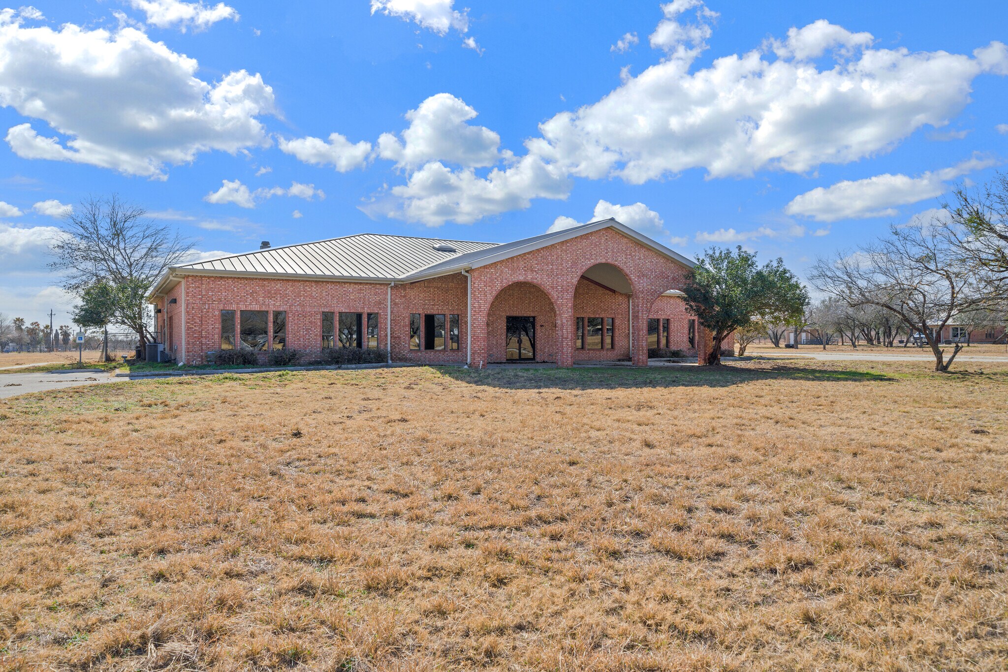 7704 S Loop 1604 East, Elmendorf, TX for Sale