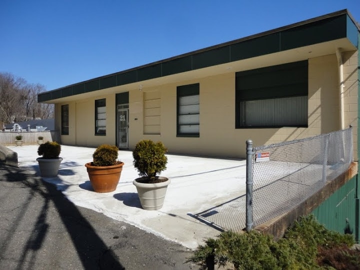 19-21 Hazel Ter, Woodbridge, CT for Rent