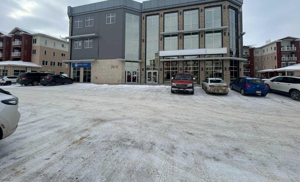 2810 13th Ave SE, Medicine Hat, AB for Rent