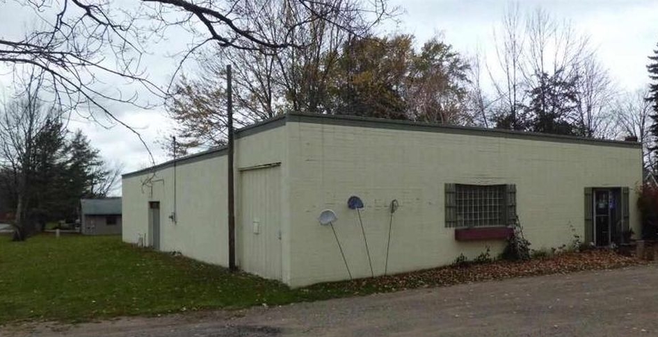 6613 Frankfort Hwy, Benzonia, MI for Sale