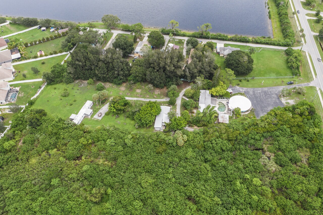 1603 W Shell Point Rd, Ruskin, FL for Sale