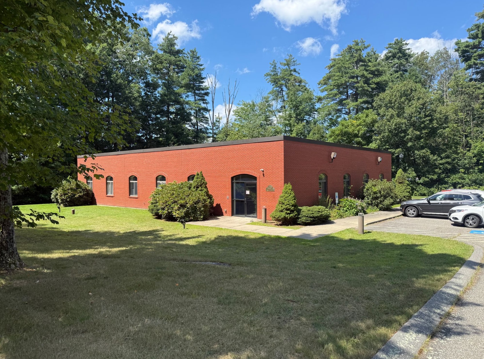 53 Technology Park Rd, Sturbridge, MA for Rent