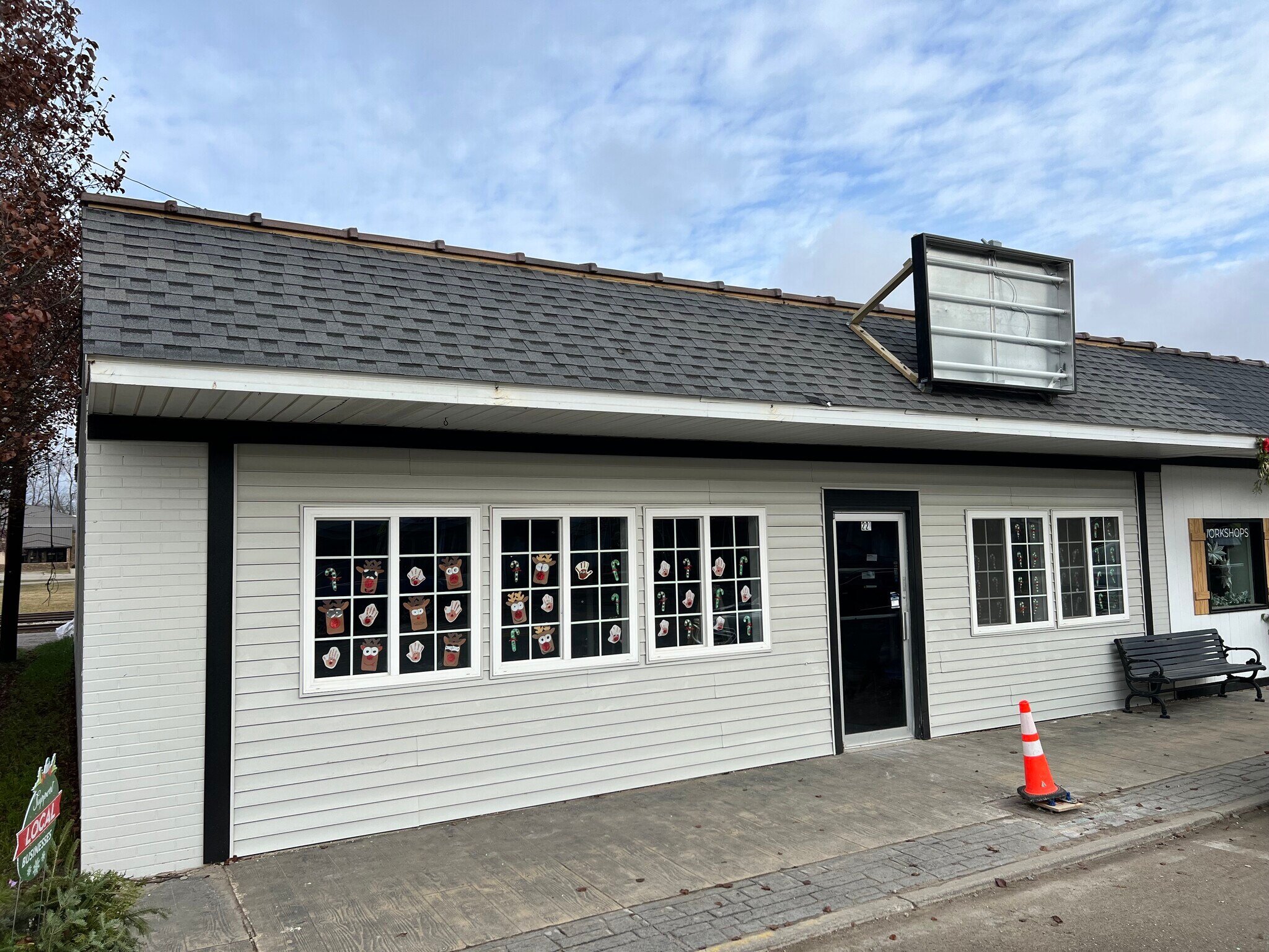 221 E Saginaw St, Breckenridge, MI for Rent
