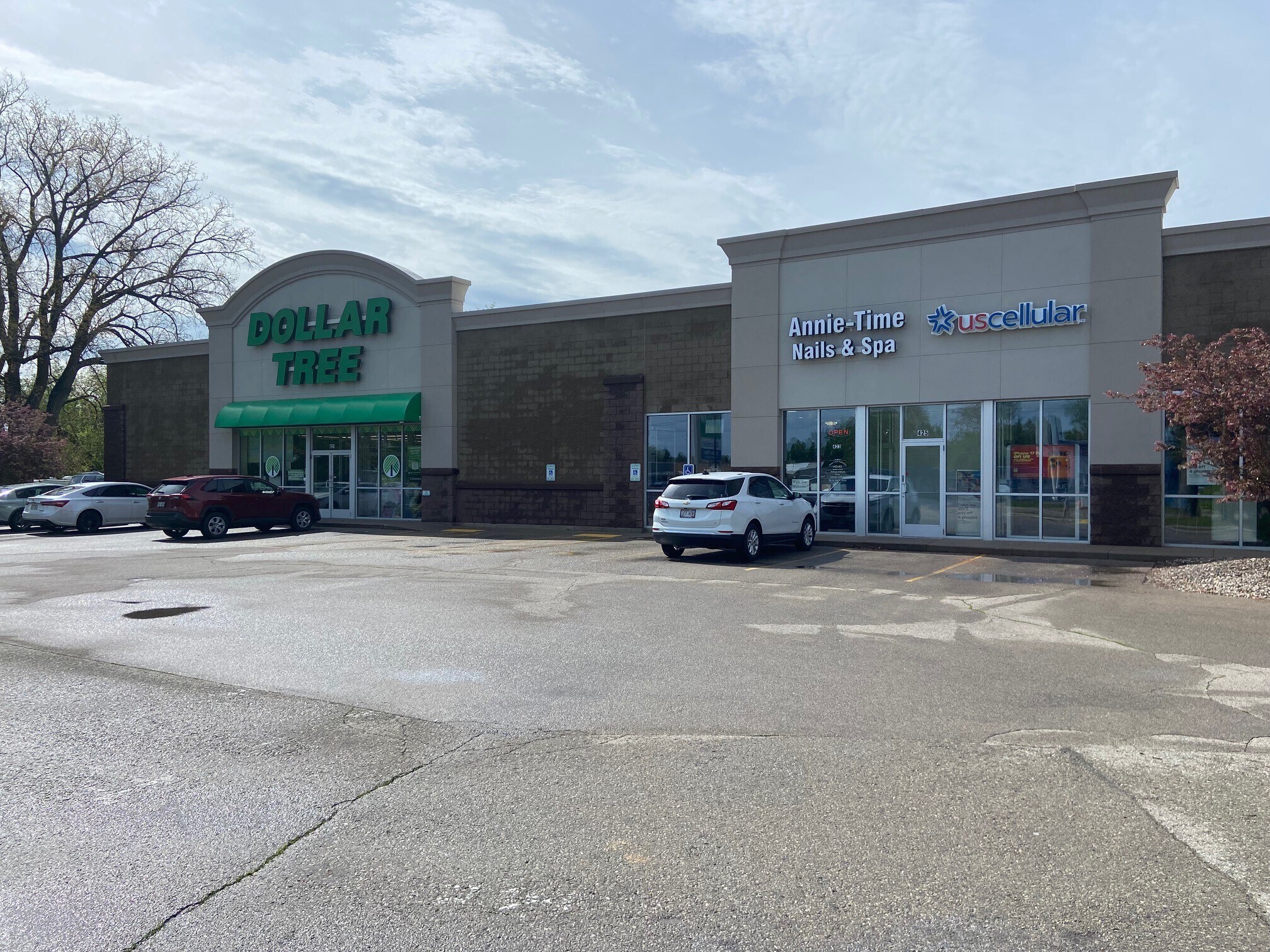 421-425 W Northland Ave, Appleton, WI for Rent